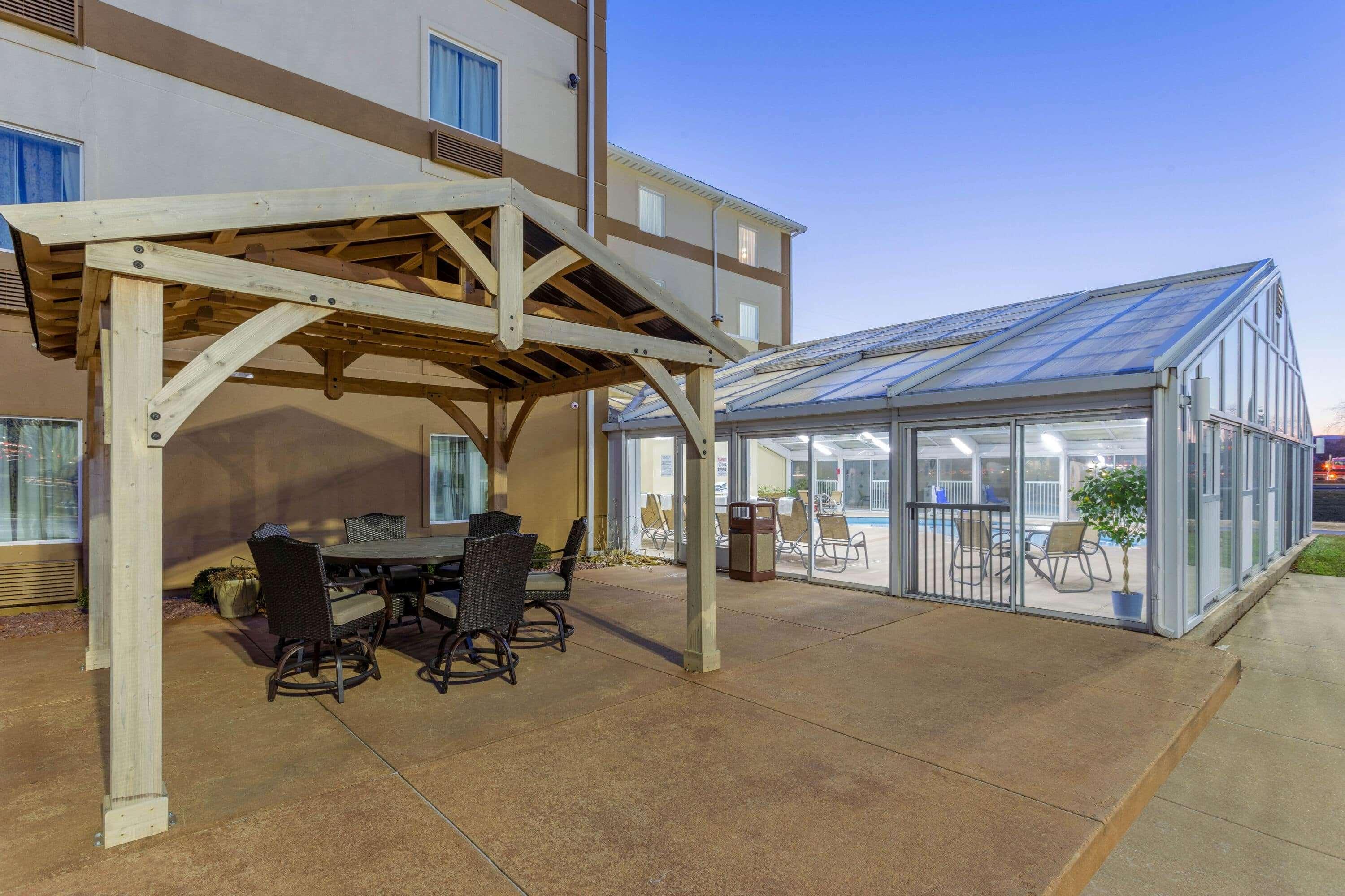 La Quinta By Wyndham Rockford Hotel Buitenkant foto