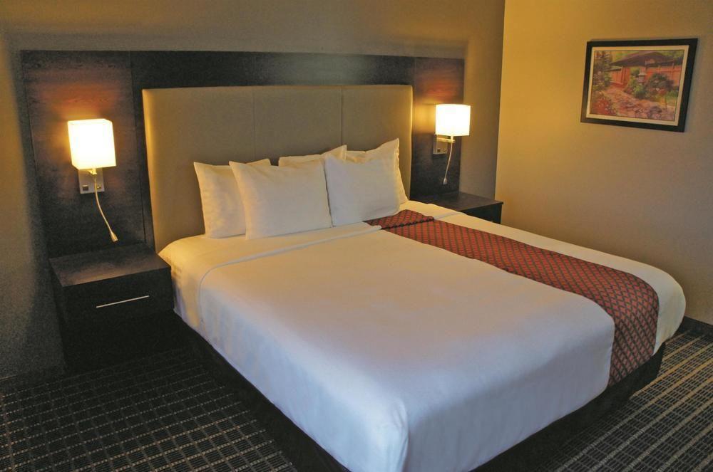 La Quinta By Wyndham Rockford Hotel Buitenkant foto