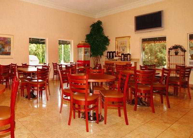 La Quinta By Wyndham Rockford Hotel Buitenkant foto